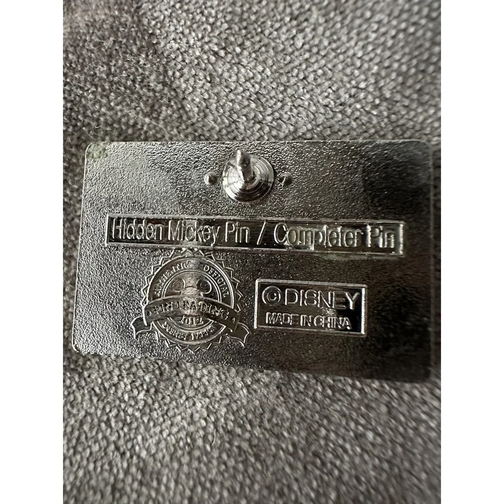 Authentic Disney 2012 Hidden Mickey Completer Pin Big Bad‎ Wolf DCA Construction